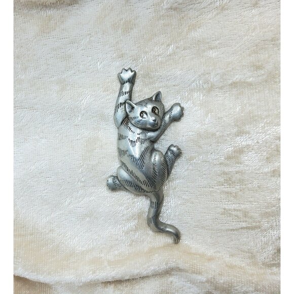 Vintage Signed JJ Jonette Pewter Climbing Cat Brooch/Pin - Picture 2 of 4
